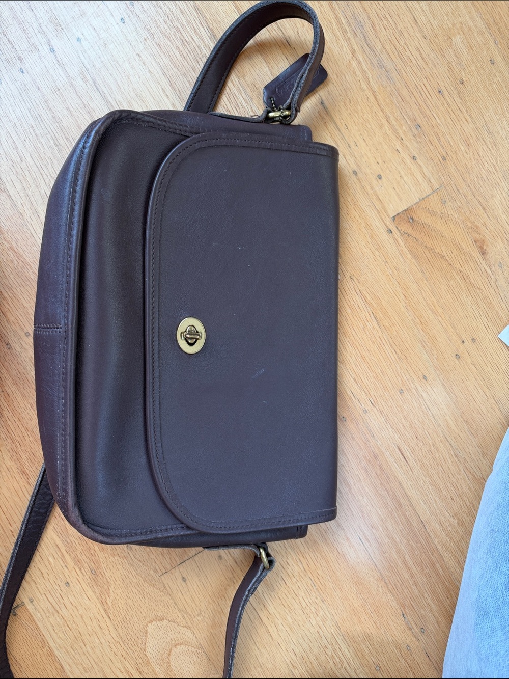 Classic Brown Leather Coach Crossbody Bag